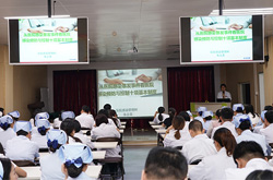 我院开展感染十项基本制度培训，加强感控工作，保障医疗安全