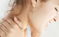 如何自己诊断颈椎病？