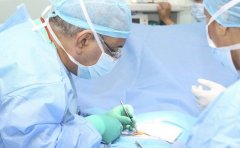 手术不是已经把肿瘤切掉了吗？为什么还要放疗？康静波教授这样说